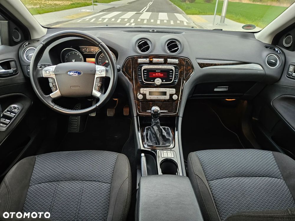 Ford Mondeo 2.0 Ghia Executive - 14