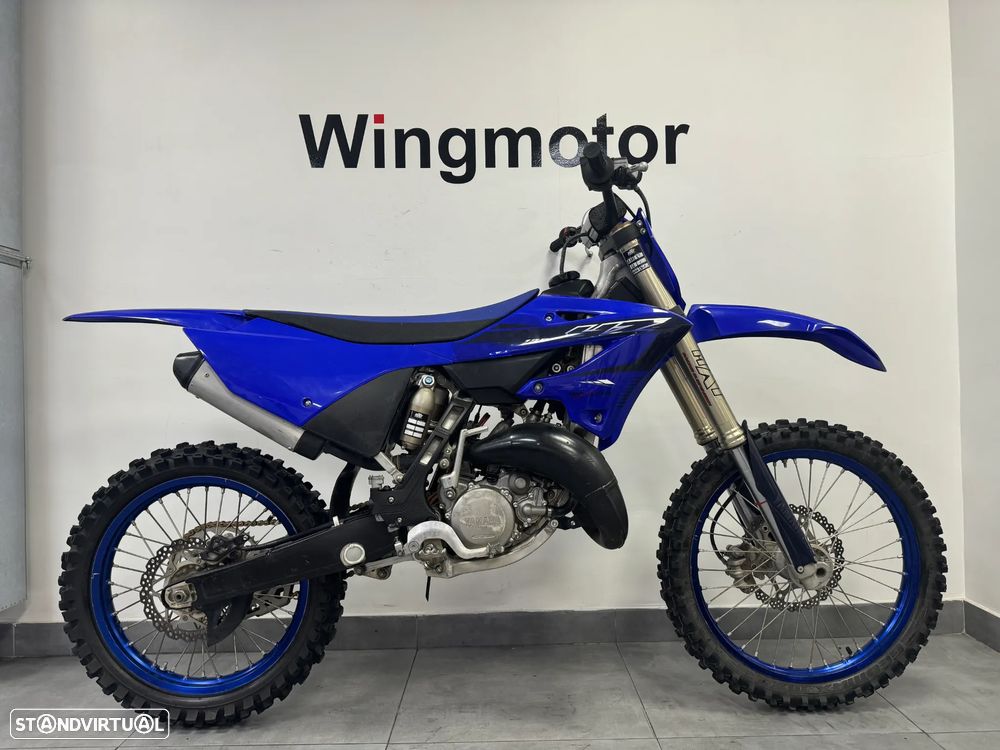 Yamaha YZ 125 - 1