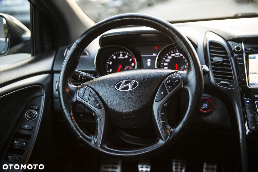 Hyundai i30 1.6 GDI Turbo Luxury - 33