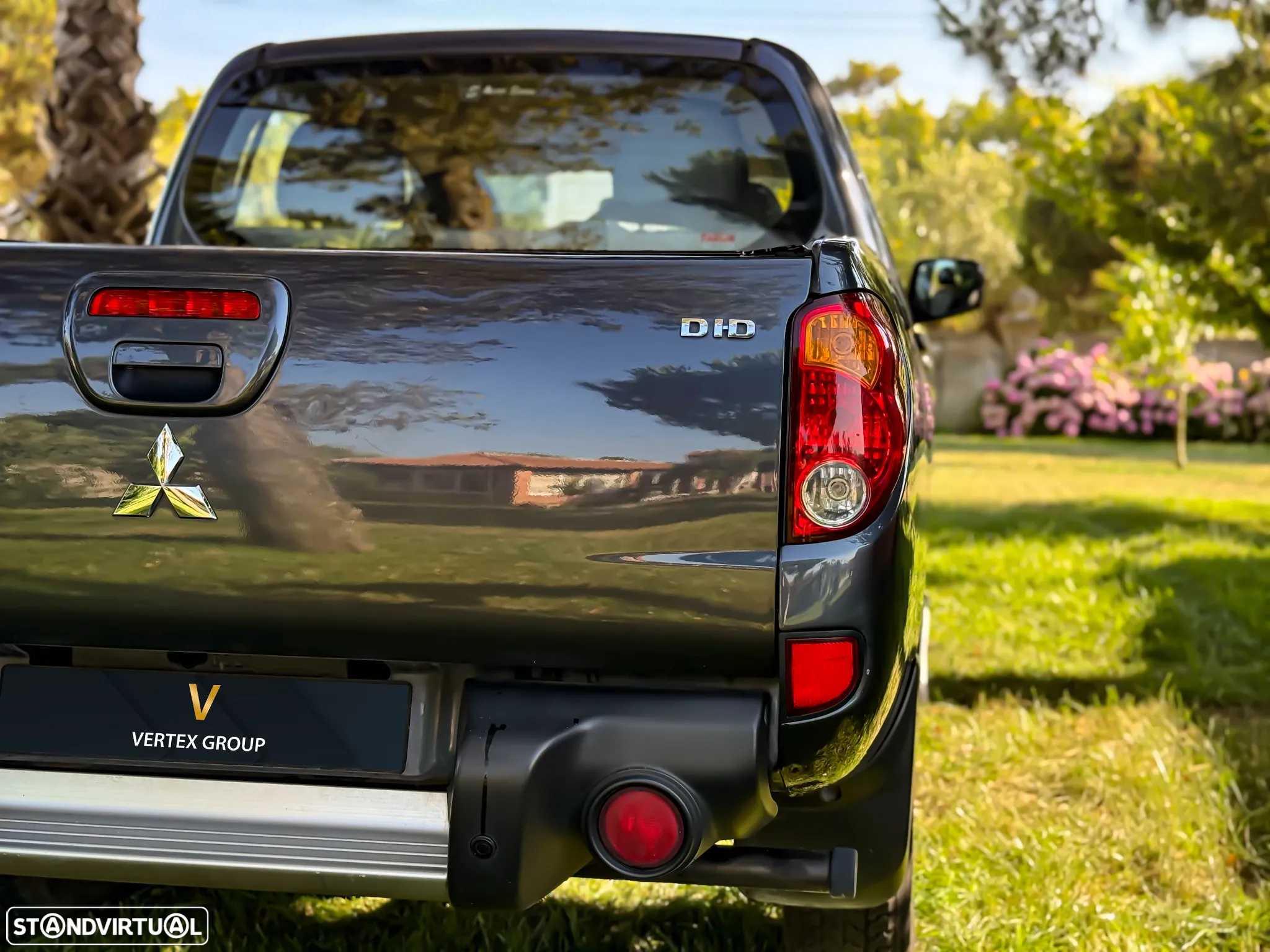 Mitsubishi L200 2.5 DI-D CD Invite AC - 12