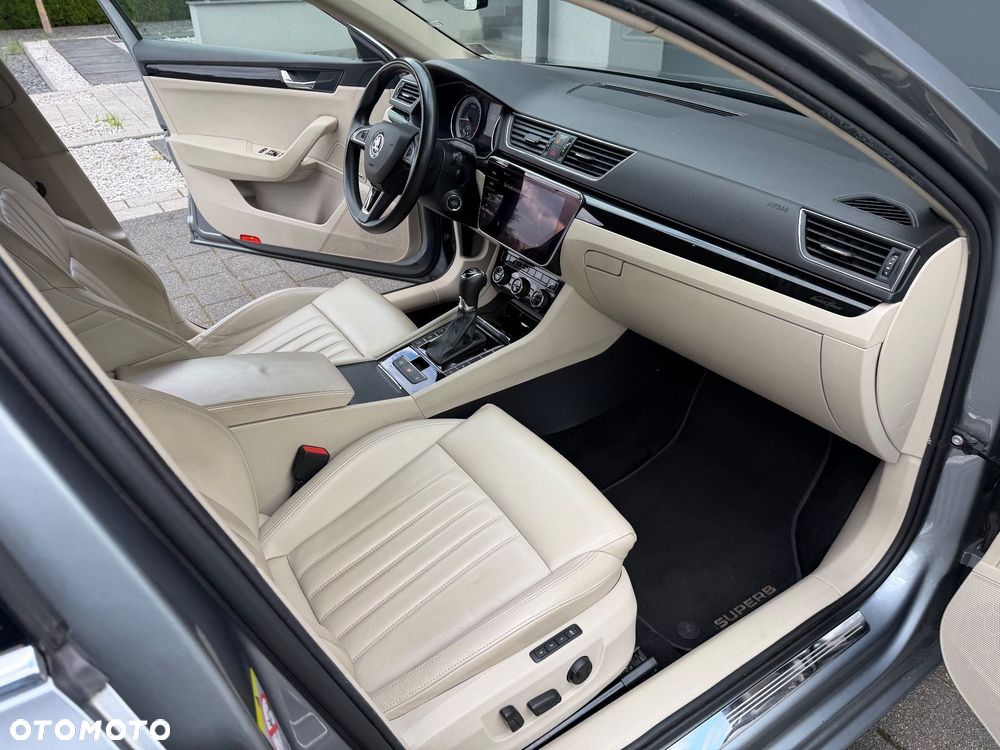 Skoda Superb 2.0 TDI DSG L&K - 17