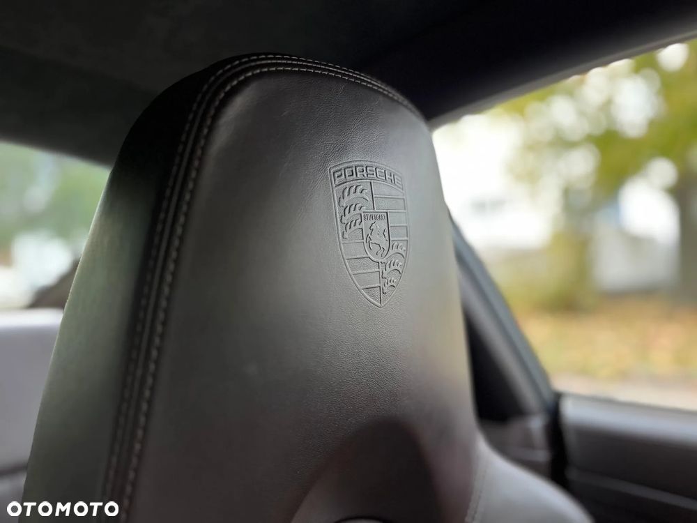 Porsche 911 - 32