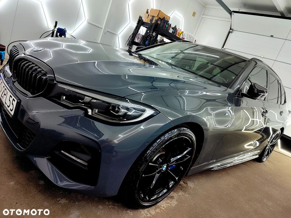 BMW Seria 3 330i xDrive - 1