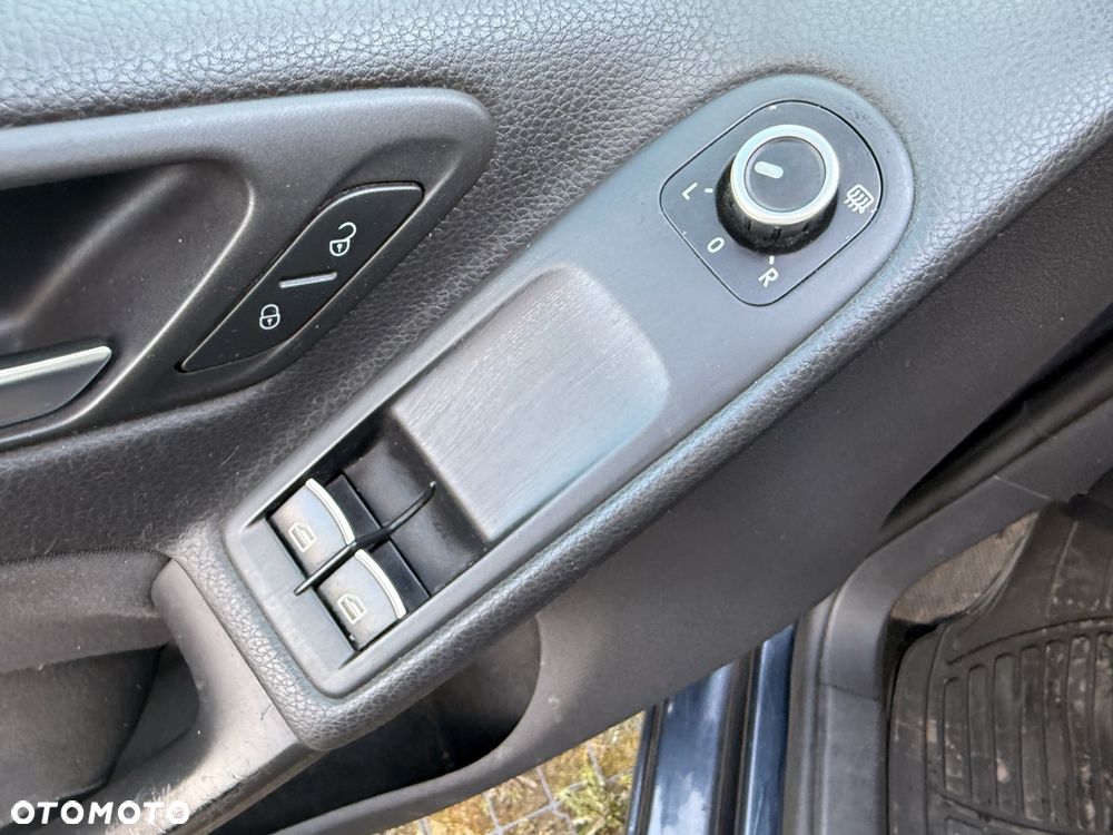 Volkswagen Golf - 15