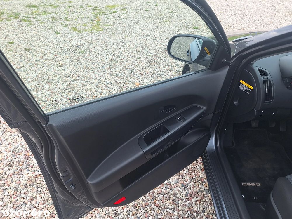 Kia Ceed 1.4 CVVT Spirit - 10