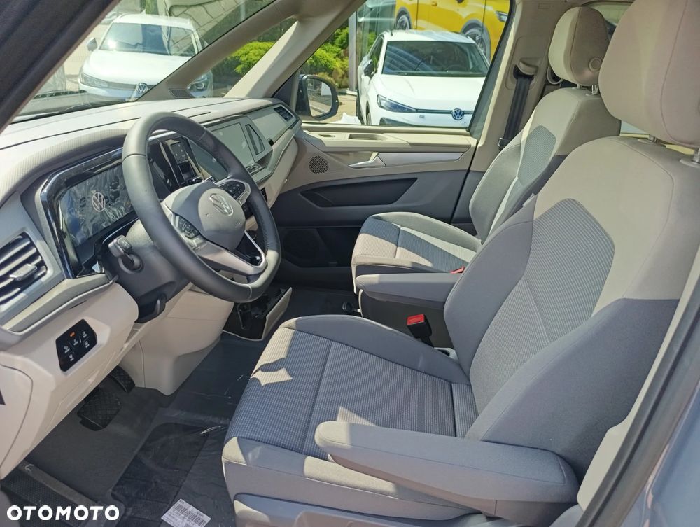 Volkswagen Multivan - 13