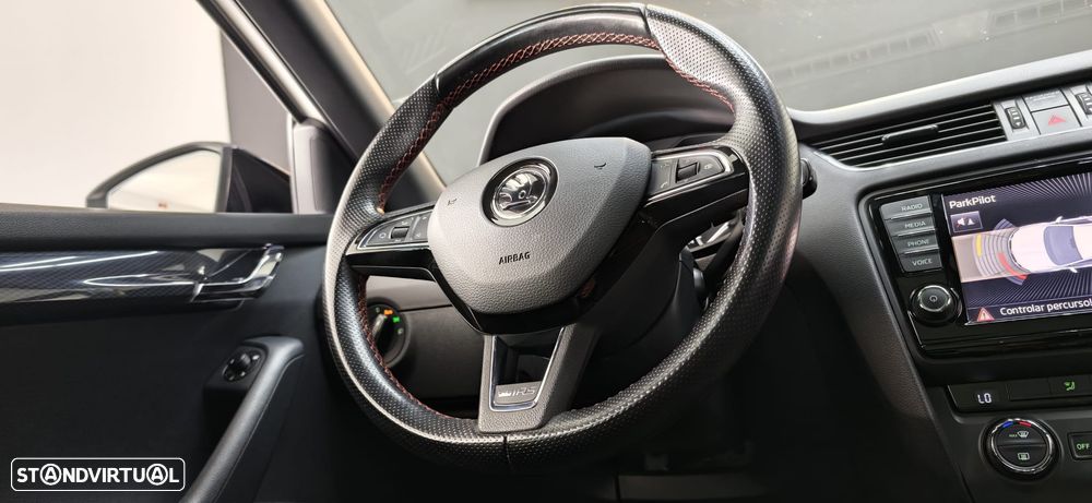 Skoda Octavia 2.0 TDI DSG RS - 40