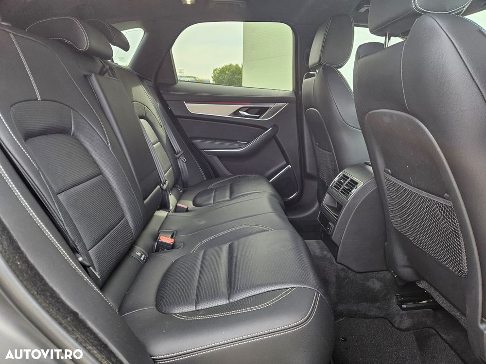 Jaguar F-Pace P250 AWD R-Dynamic Black - 18