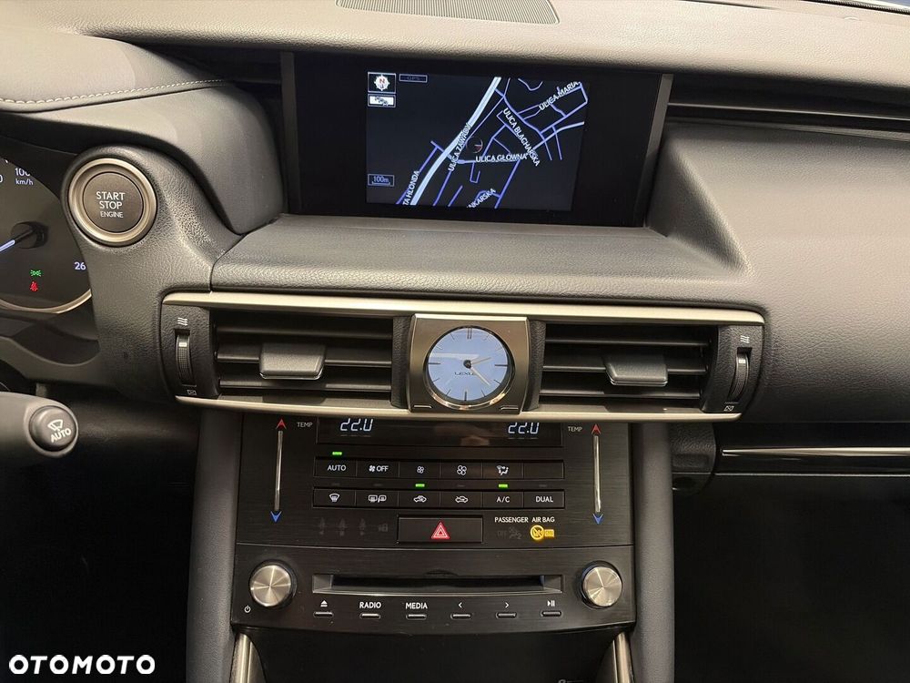 Lexus IS 200t Elegance - 16