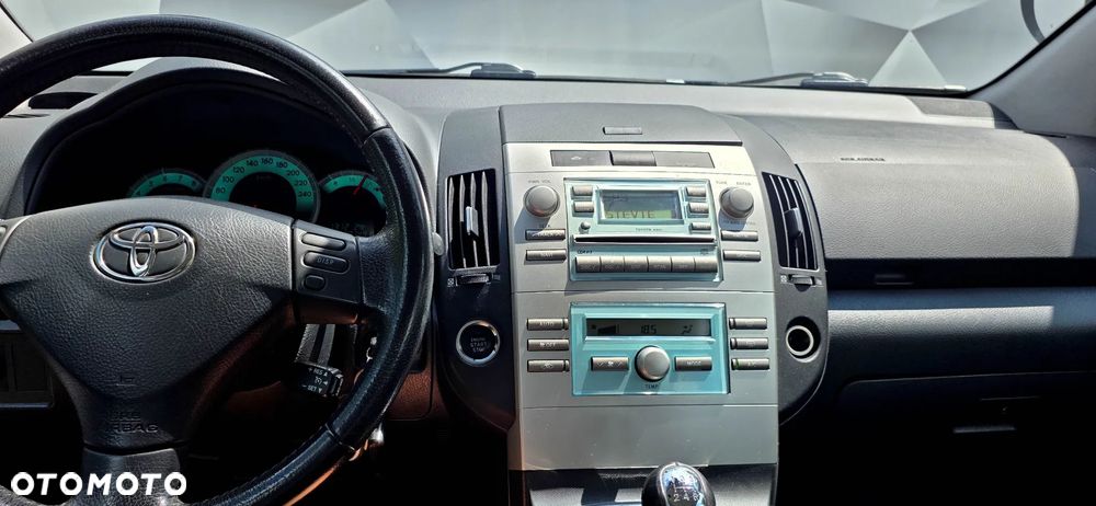 Toyota Corolla Verso 1.8 Luna - 22