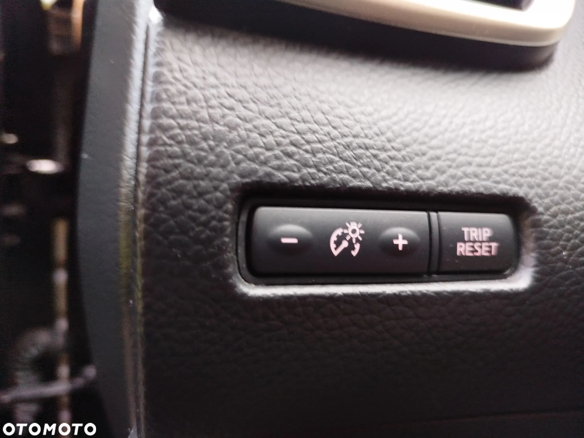 Nissan Qashqai 1.6 dCi Xtronic TEKNA - 36