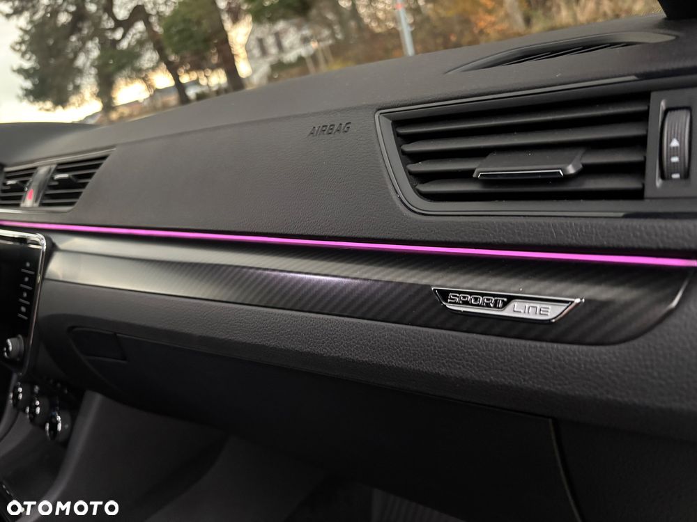 Skoda Superb 2.0 TDI SCR Sportline DSG - 19