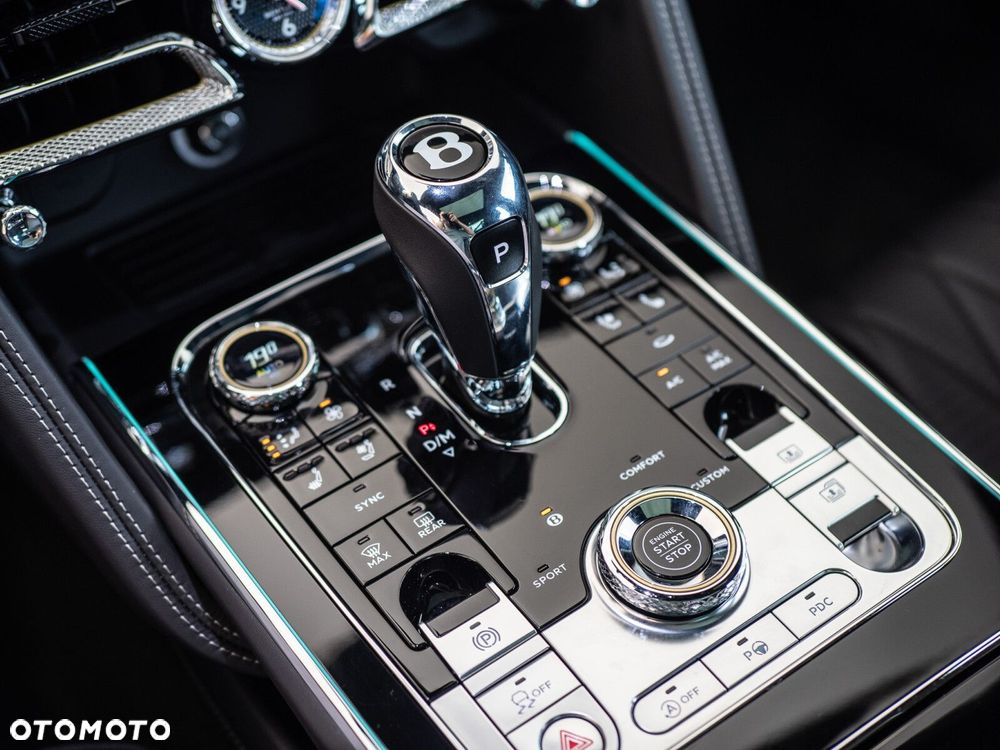Bentley Flying Spur - 22