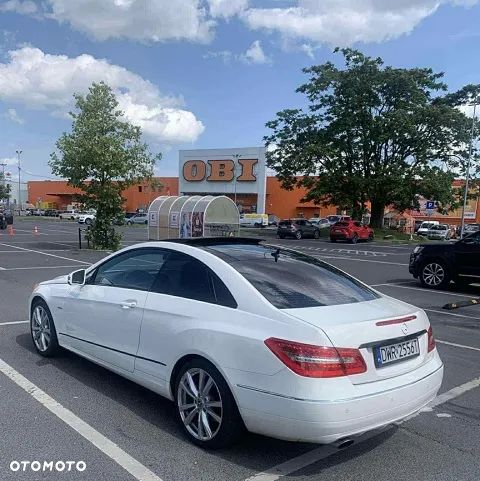 Mercedes-Benz Klasa E 200 CGI Coupe BlueEFFICIENCY Elegance - 1