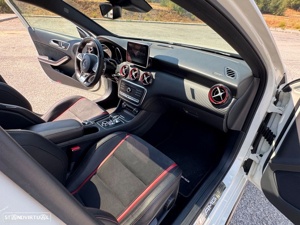 Mercedes-Benz A 45 AMG 4-Matic - 12