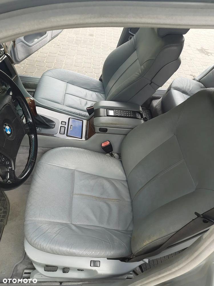 BMW Seria 7 - 13