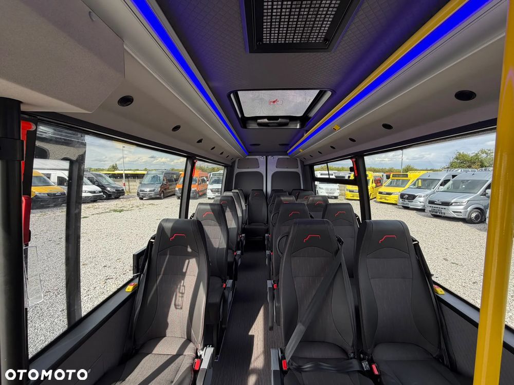 Mercedes-Benz Sprinter 517 - 16