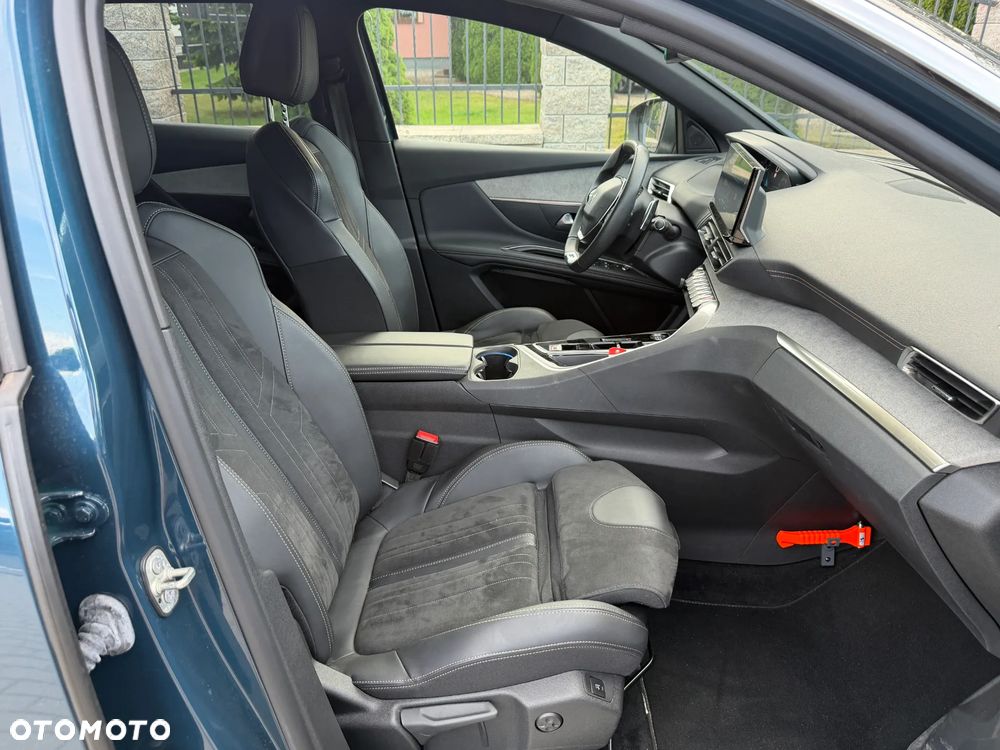 Peugeot 3008 1.6 PureTech HYbrid GT Line S&S EAT8 - 9