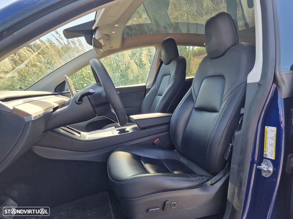 Tesla Model Y Long Range Dual Motor AWD - 10