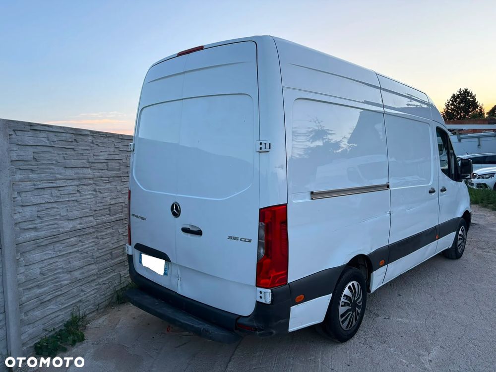 Mercedes-Benz SPRINTER * AUTOMAT * 2023 Rok * Tylko 163.000km ! - 34