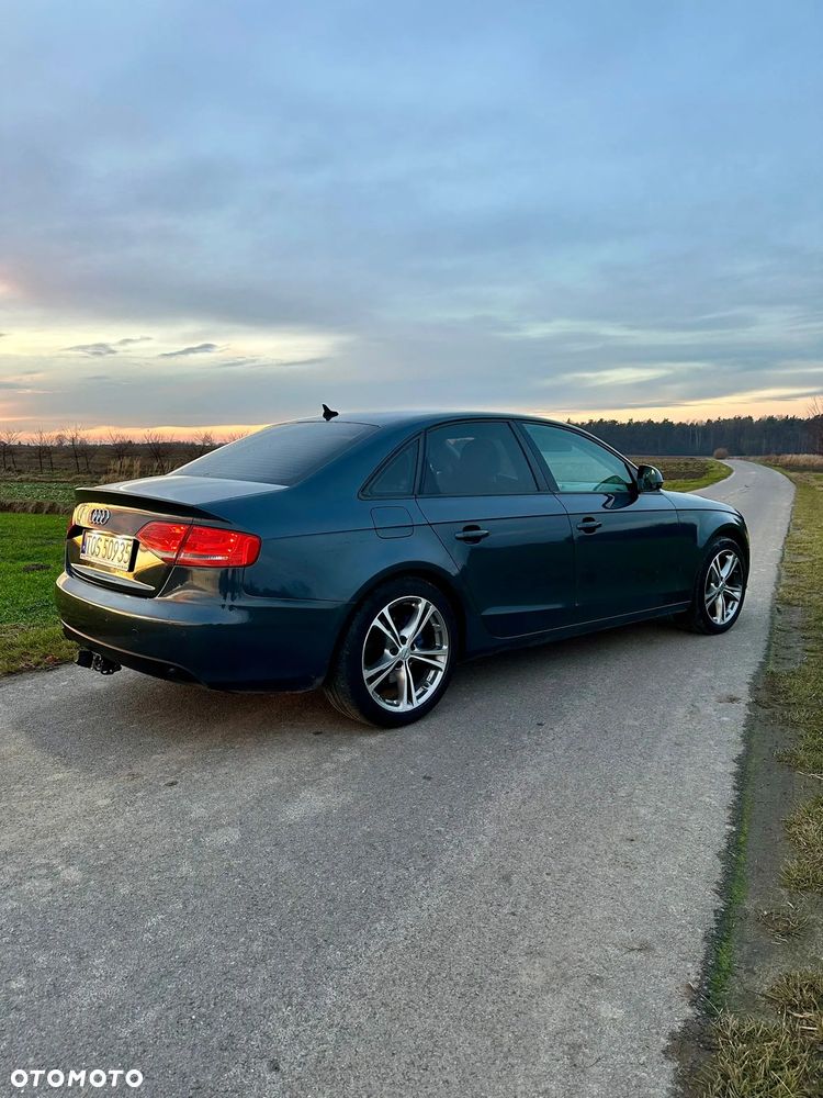 Audi A4 Limousine - 2