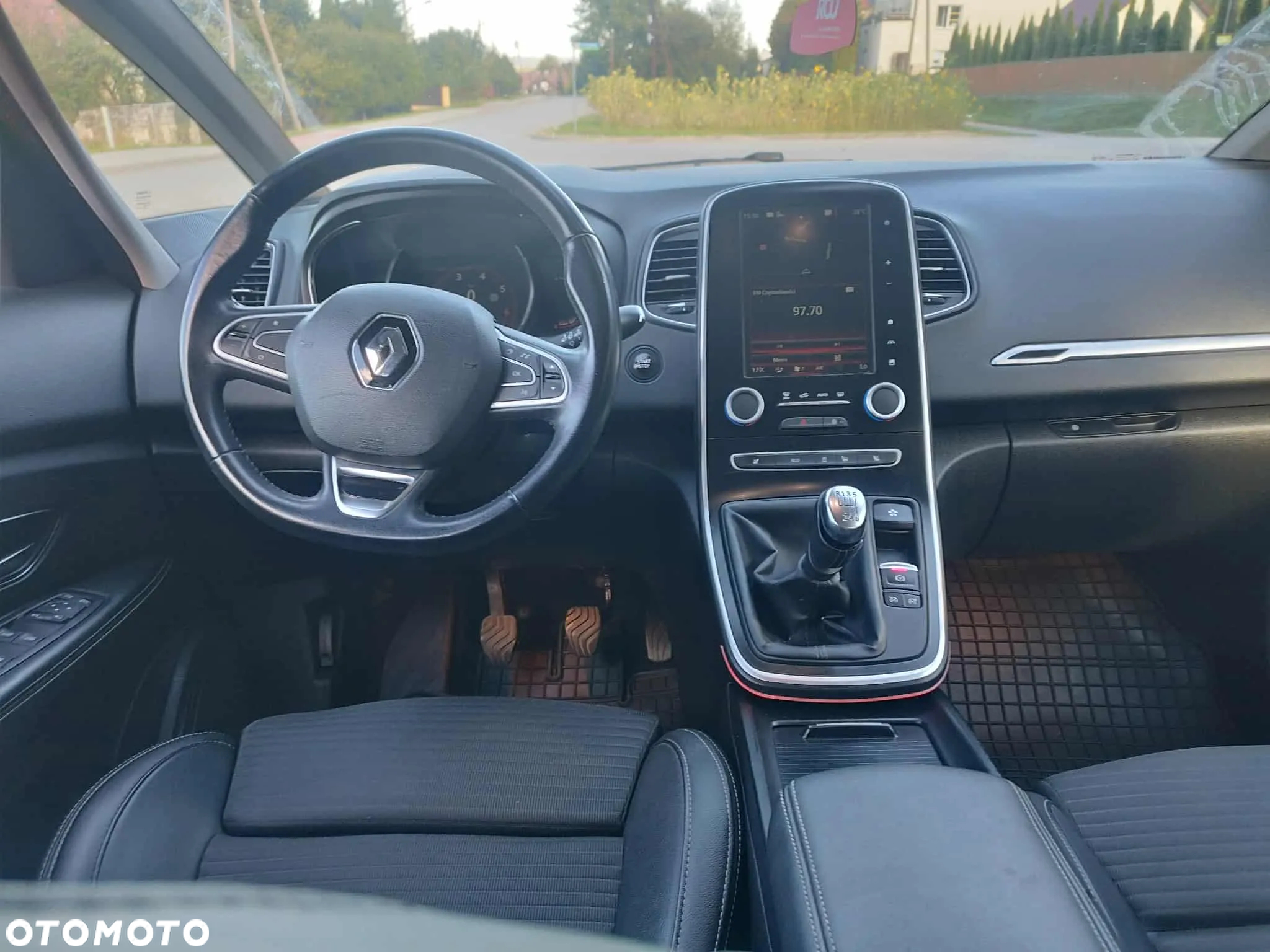 Renault Grand Scenic TCe 140 GPF BUSINESS EDITION - 13