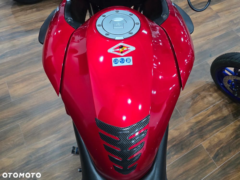 Honda VFR - 17
