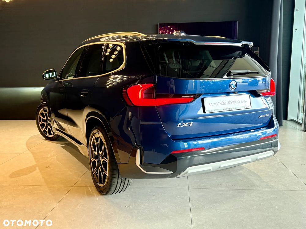 BMW iX1 - 6