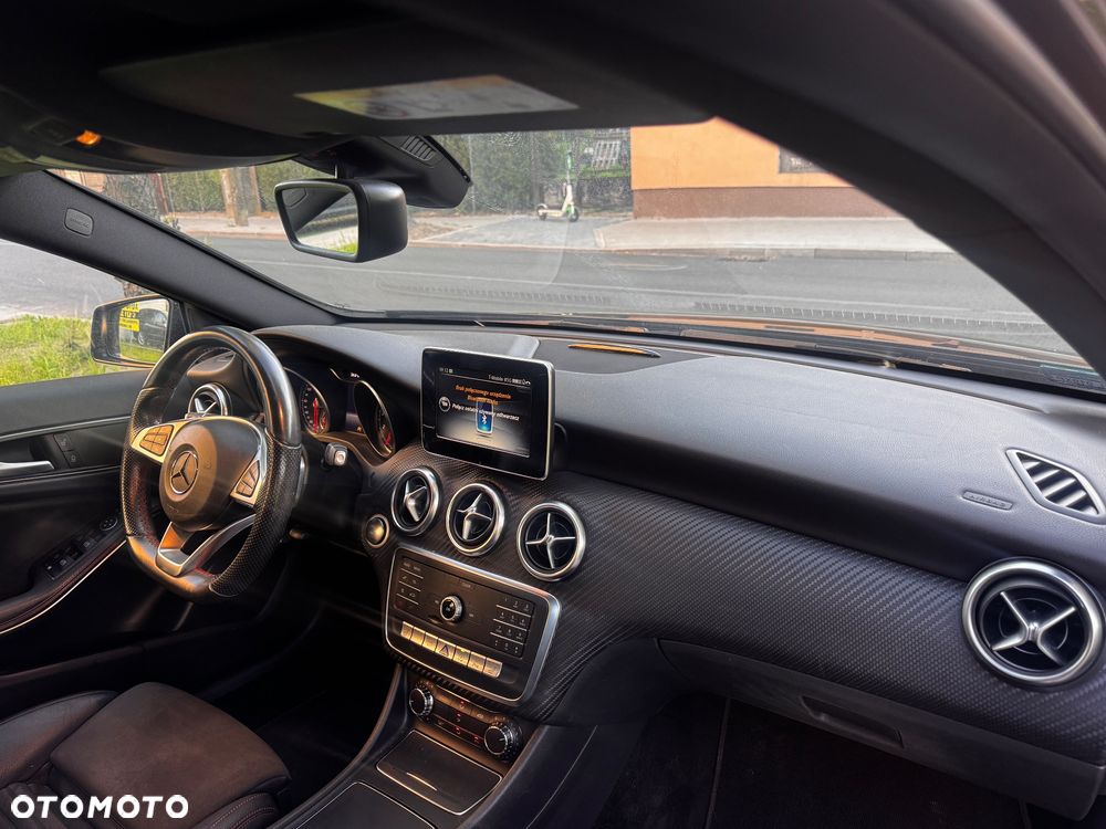 Mercedes-Benz Klasa A 200 7G-DCT AMG Line - 14