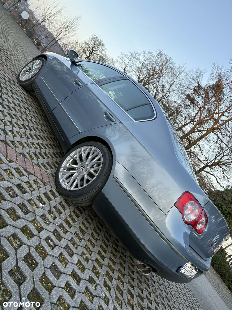 Volkswagen Passat - 4