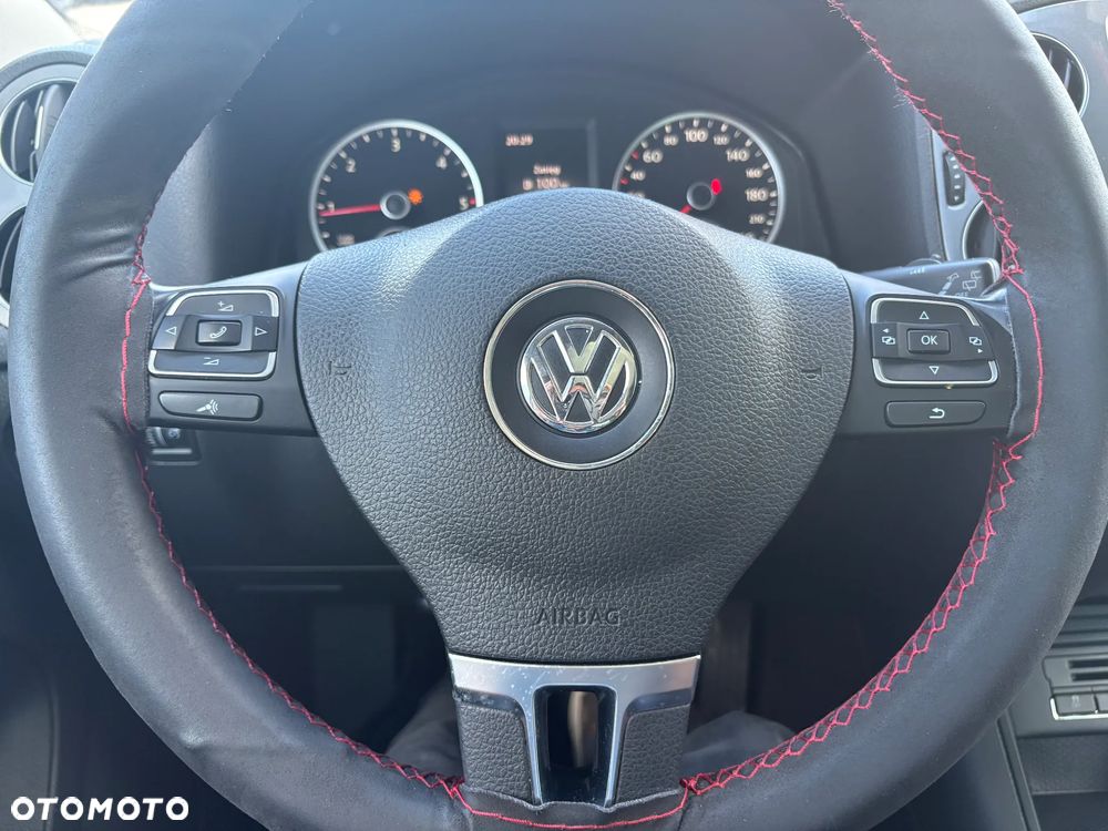 Volkswagen Tiguan 2.0 TDI DPF BlueMotion Technology Exclusive - 23