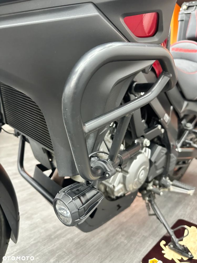 Suzuki V-STROM - 16