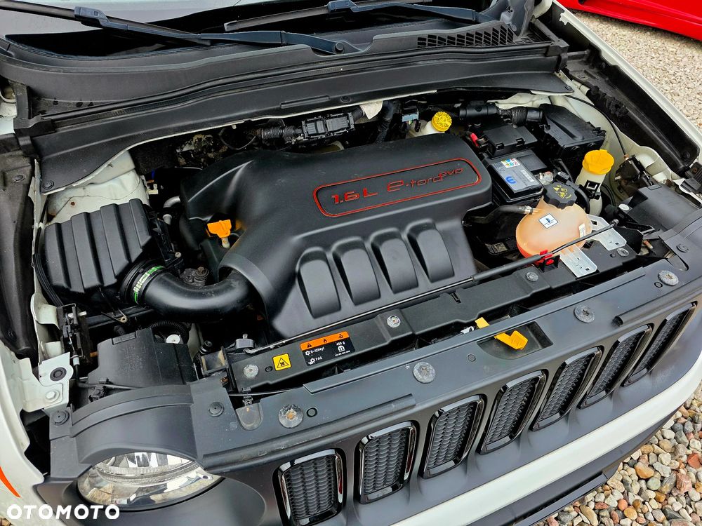 Jeep Renegade - 32