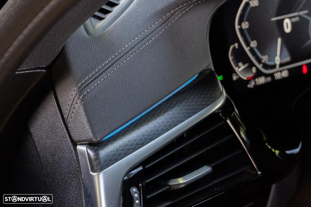 BMW 520 e Pack M - 56