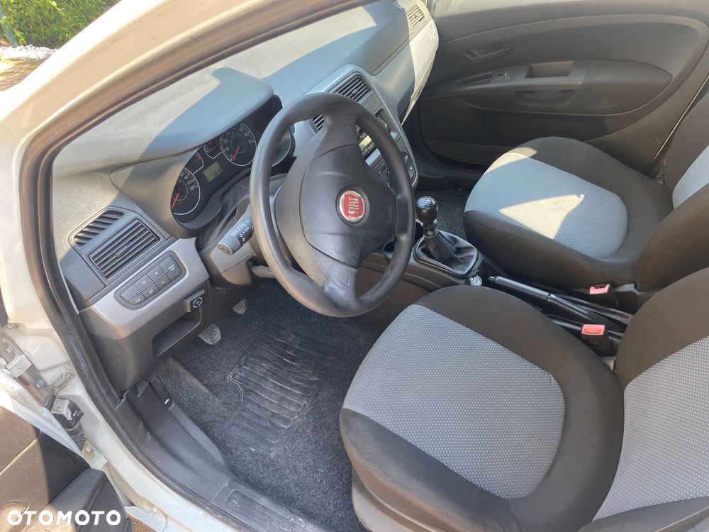 Fiat Punto - 6
