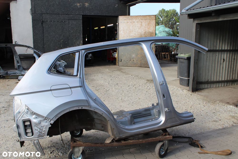 VW Tiguan 5NN ćwiartka tył prawa - 1
