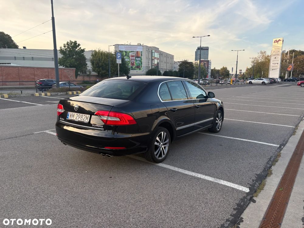 Skoda Superb 2.0 TSI Elegance DSG - 24