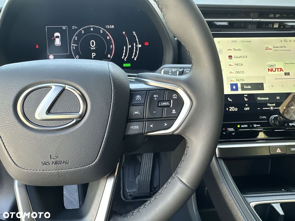 Lexus LBX 1.5 Hybrid - 12