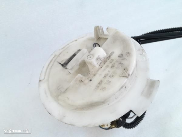Bomba / Boia Combustivel  Mercedes-Benz C-Class (W204) - 4