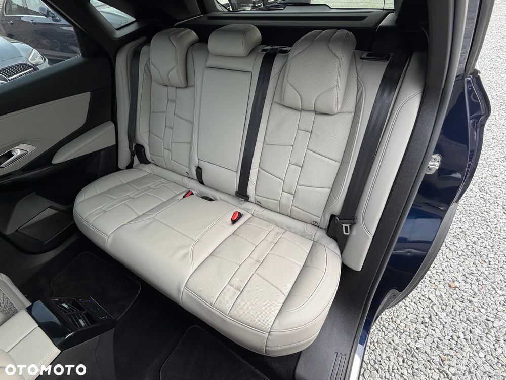 DS Automobiles DS 7 Crossback 1.6 E-Tense 4x4 Grand Chic - 32