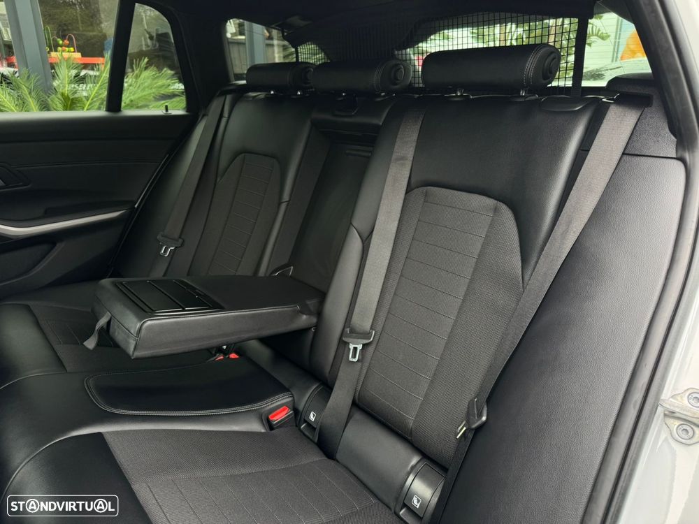 BMW 320 e Touring Corporate Edition Auto - 17