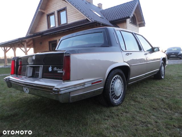 Cadillac Deville - 7