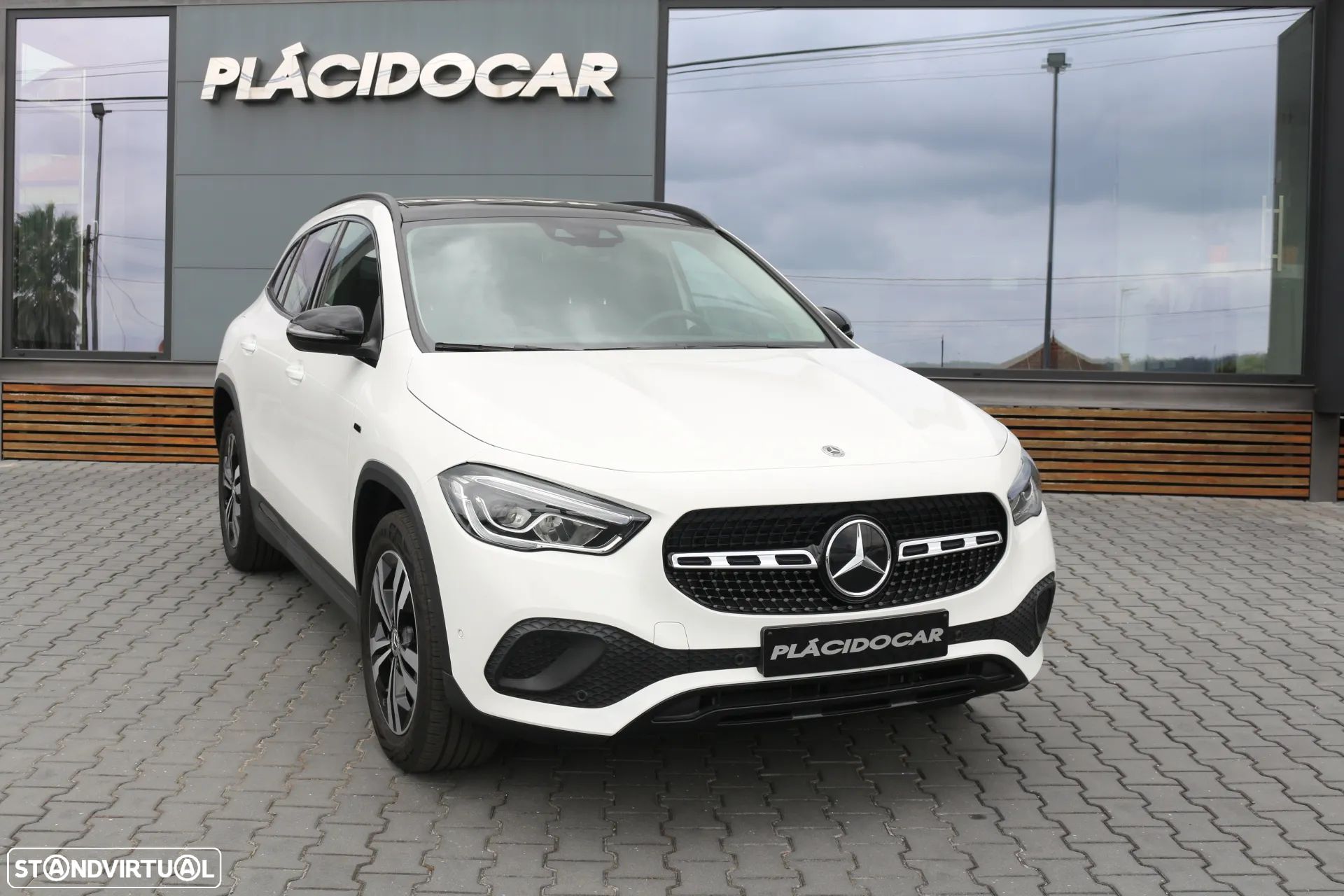 Mercedes-Benz GLA 250 e Progressive - 1