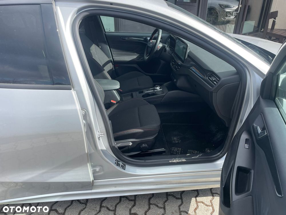 Ford Focus 1.0 EcoBoost mHEV ST-Line X - 8