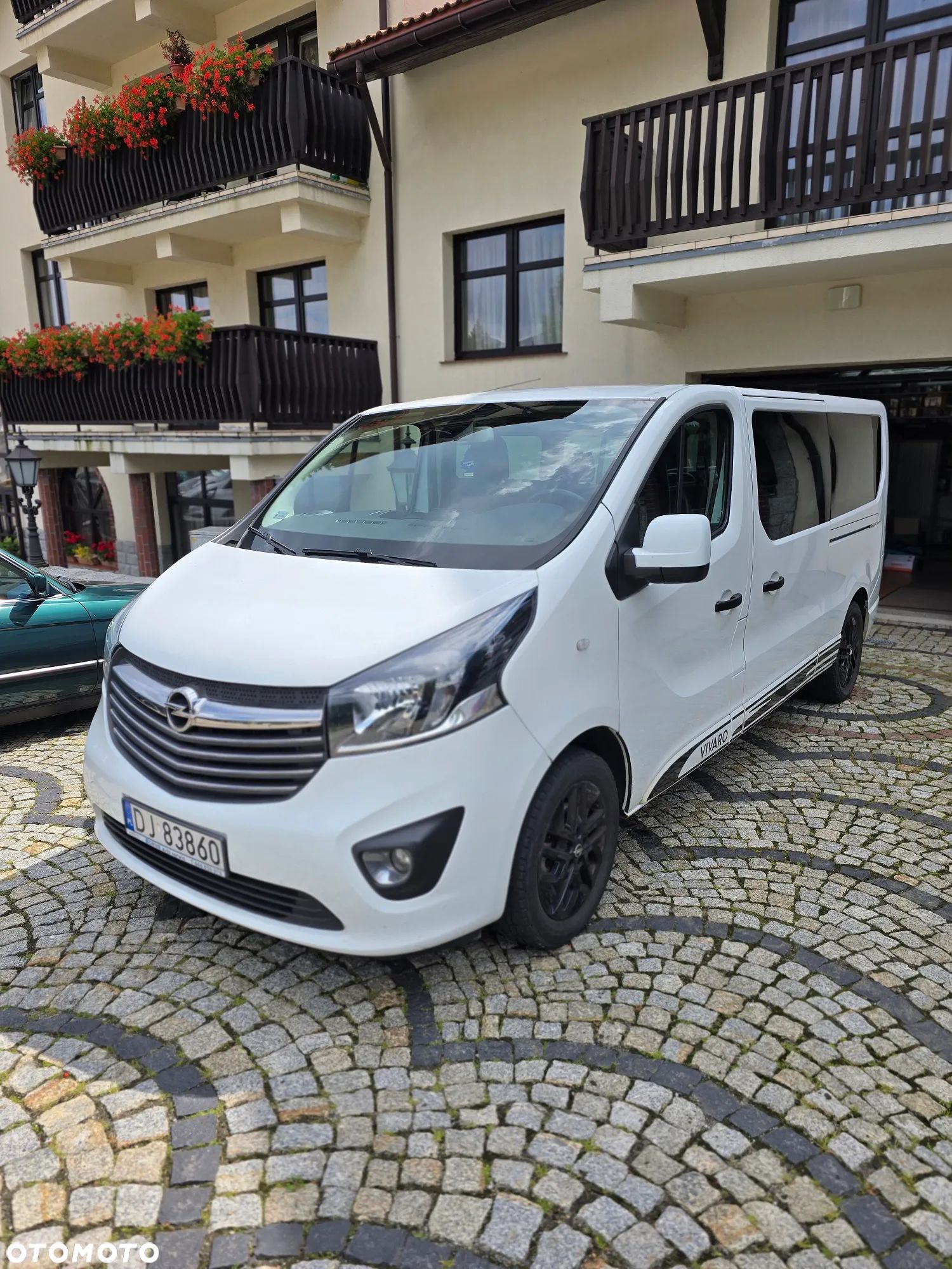 Opel Vivaro L2H1 2.9t Sport - 1