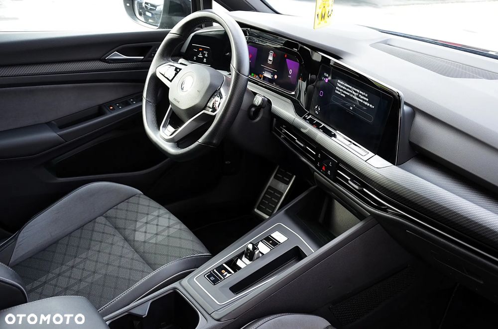 Volkswagen Golf 1.5 eTSI OPF DSG R-Line - 27