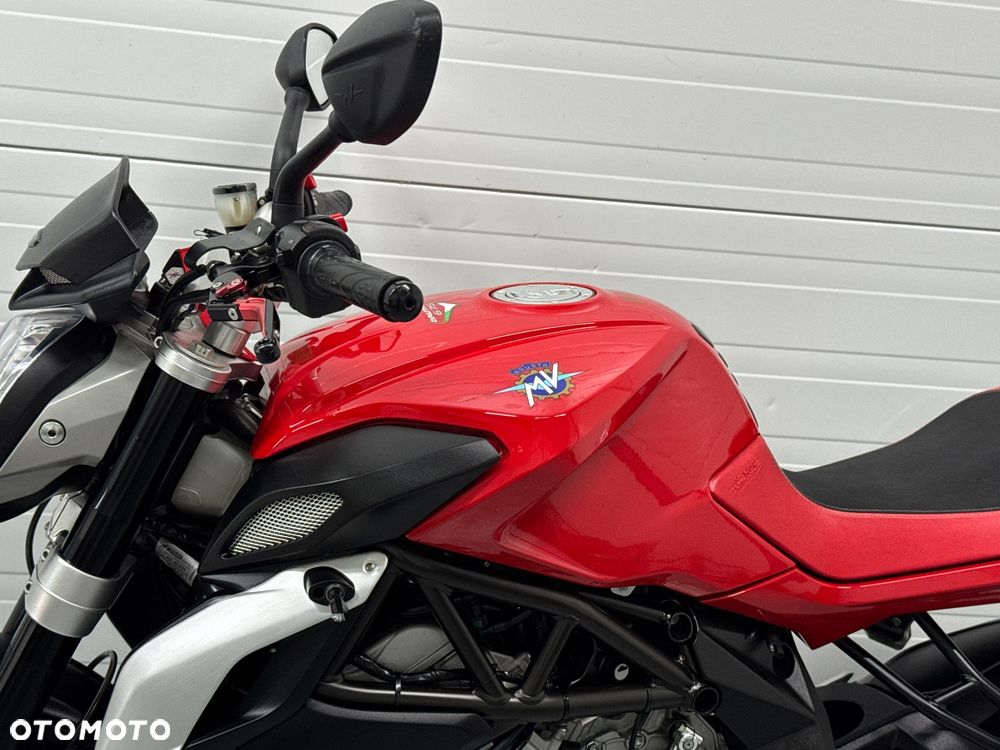 MV AGUSTA Brutale - 23