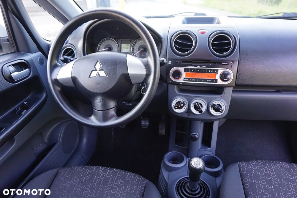 Mitsubishi Colt - 5