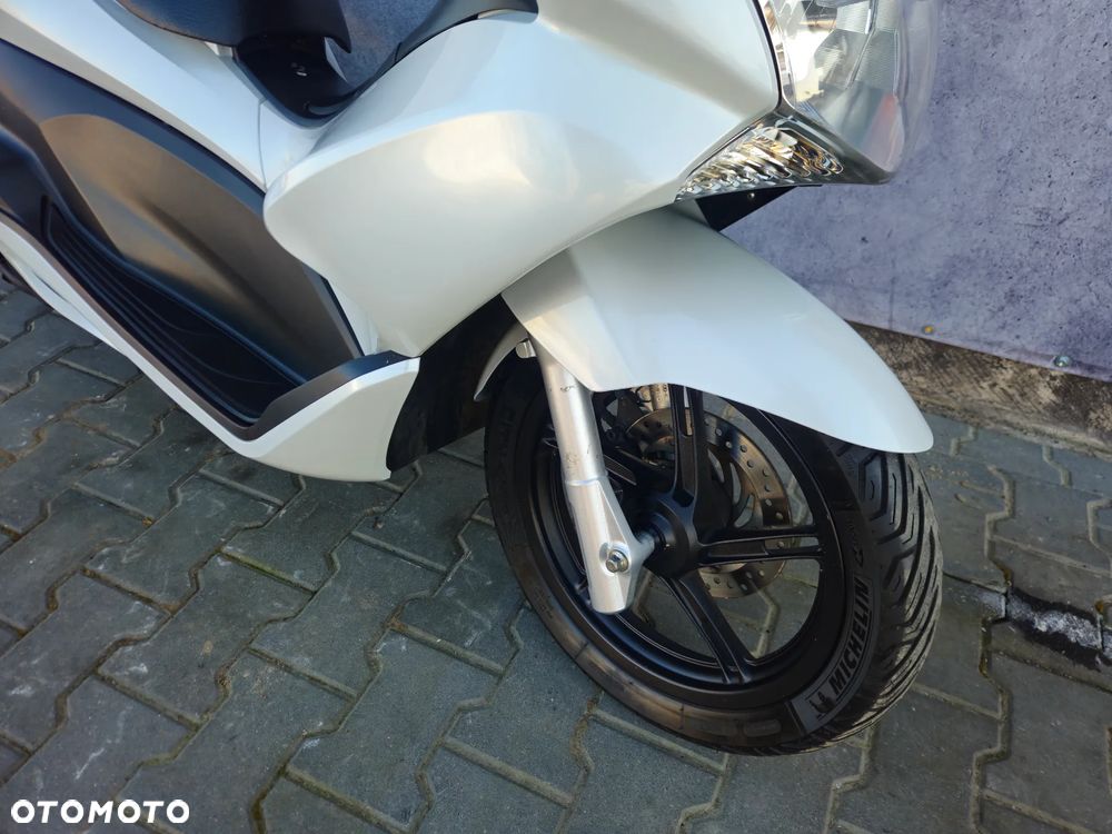 Honda PCX - 9