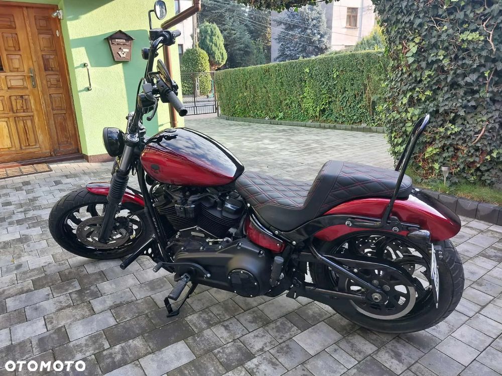Harley-Davidson Softail Street Bob - 23